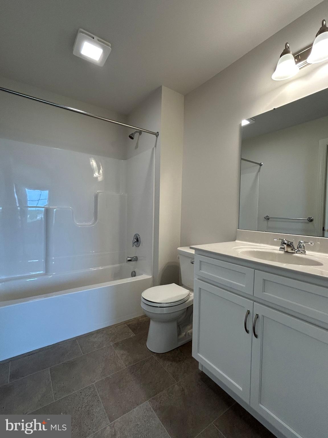WOODLAND HILLS - Residential