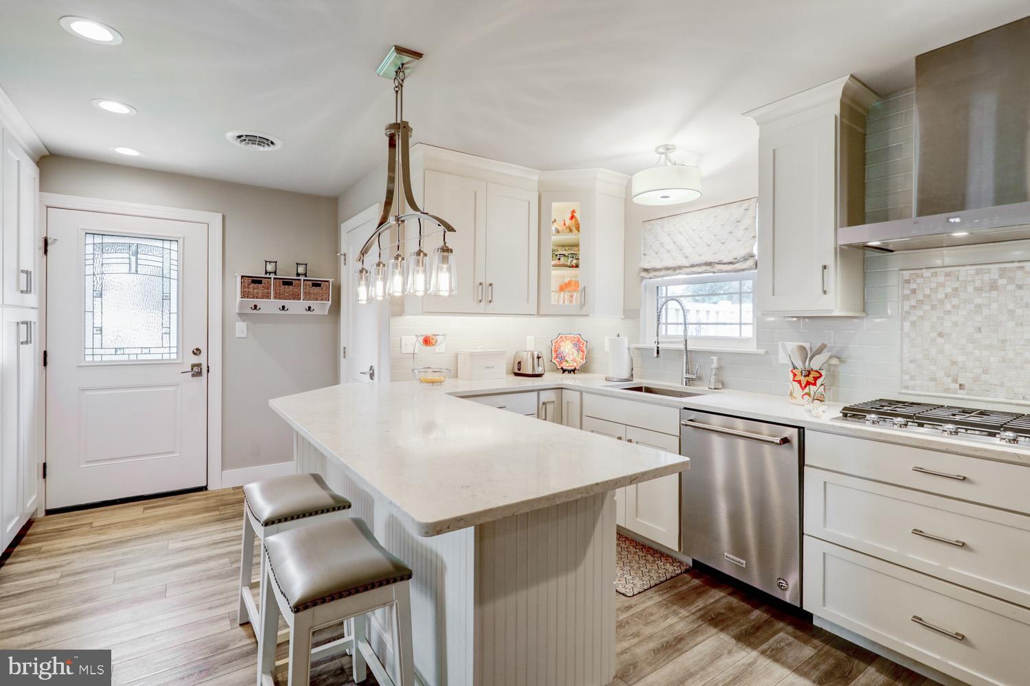 41 VALLEYBROOK DRIVE