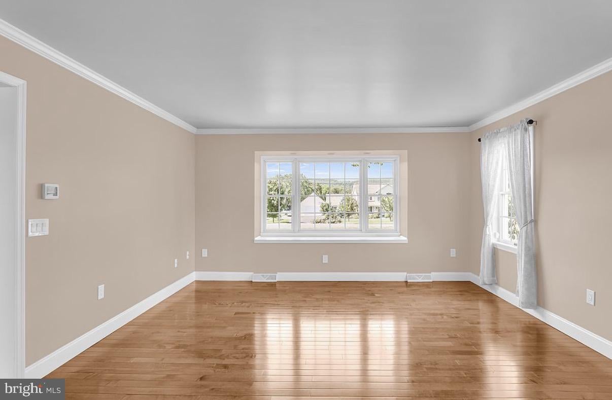 1813 HUNTER DRIVE