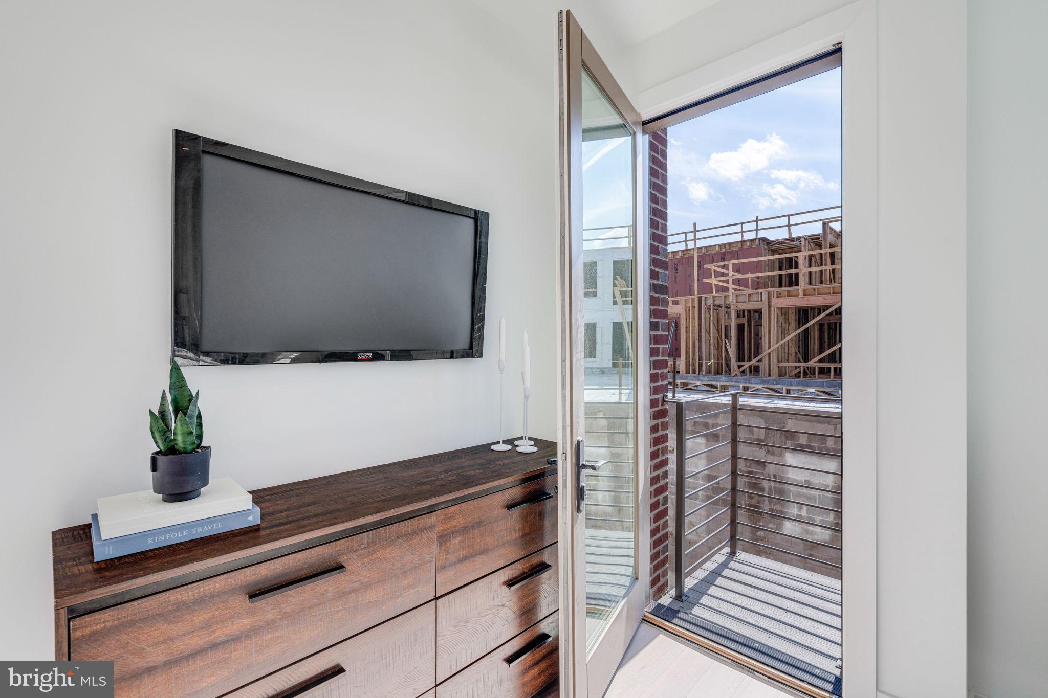 GRADUATE HOSPITAL - Residential