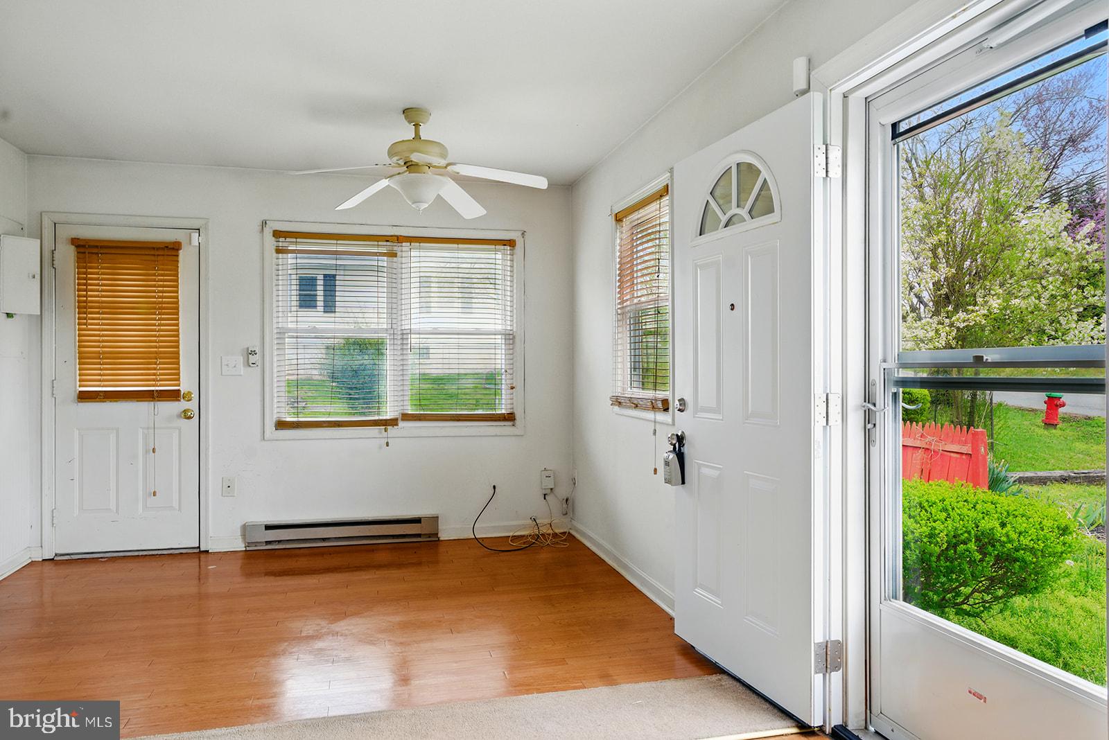 213 W FAIRVIEW ROAD