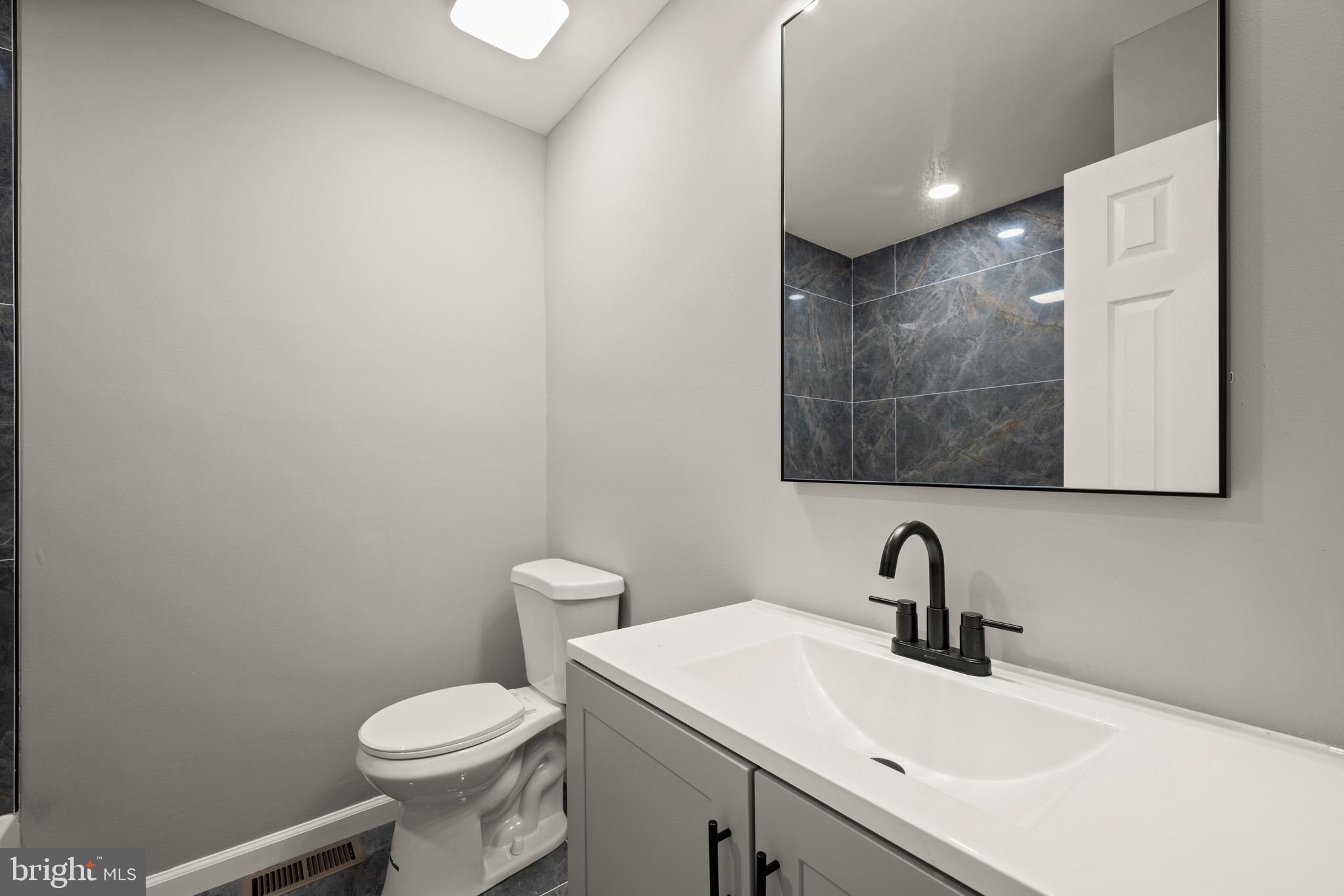 BAY CITY - Residential