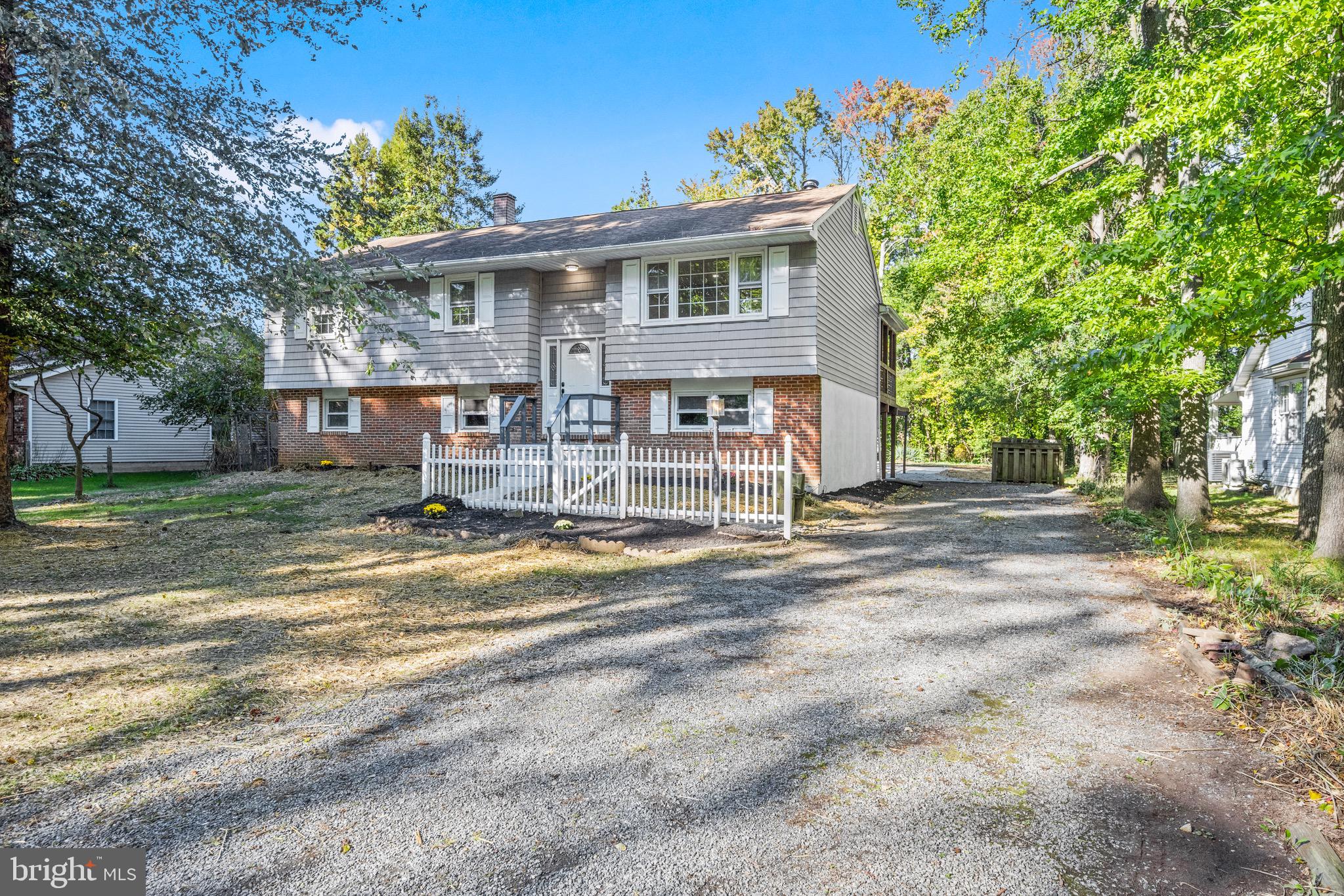 320 WILLIAM WAY