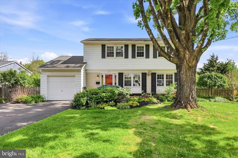 18 GLENN CIRCLE GLENSIDE PA 19038