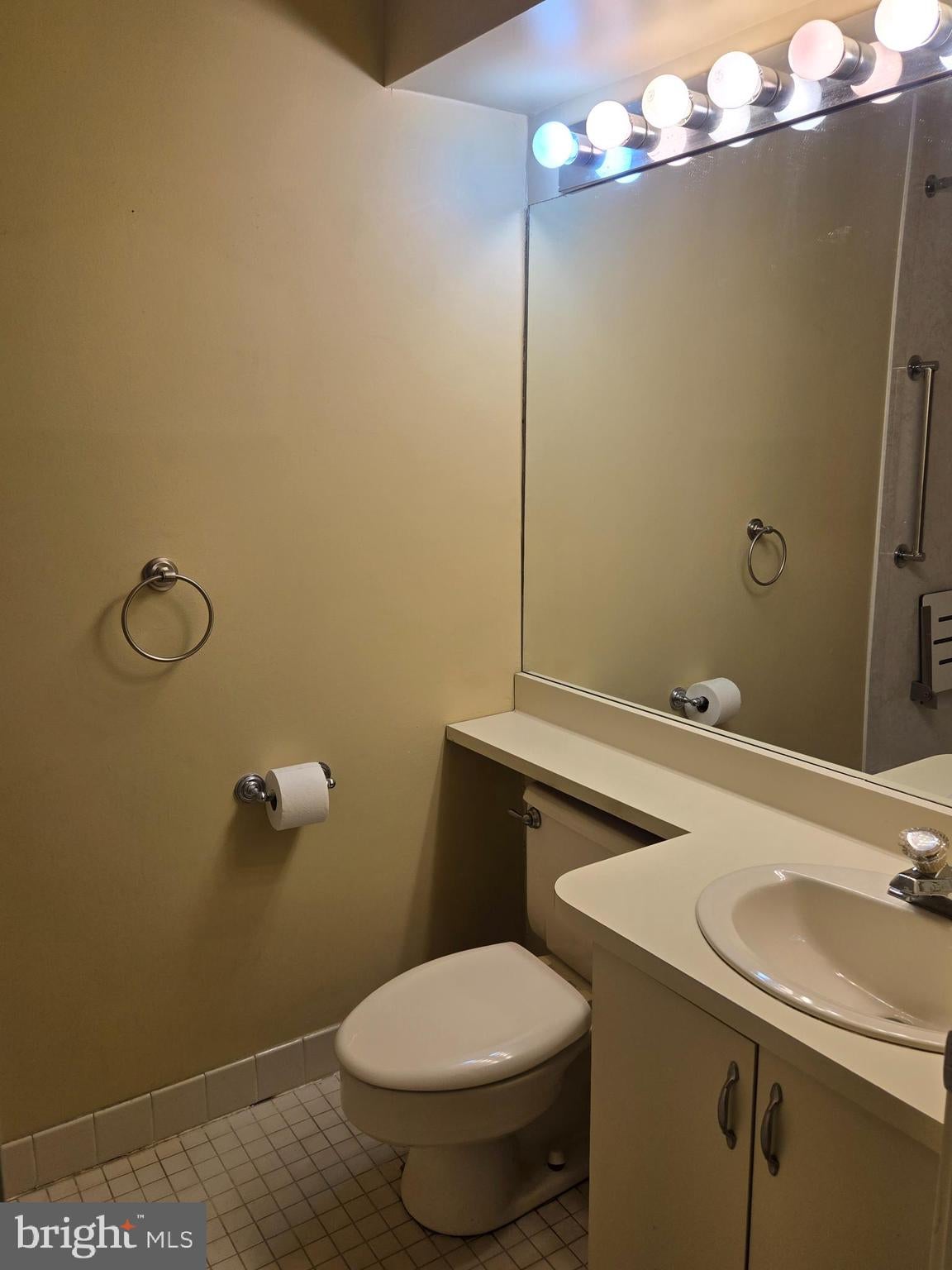 5209 LE PARC DRIVE UNIT 6 38