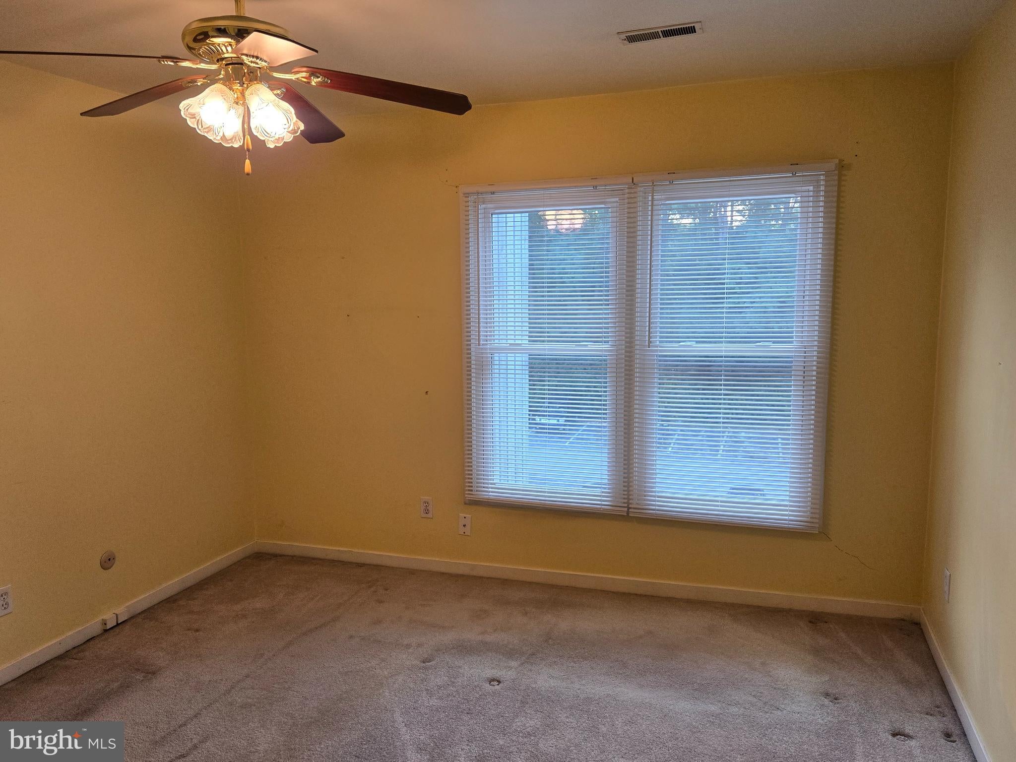 5209 LE PARC DRIVE UNIT 6 38