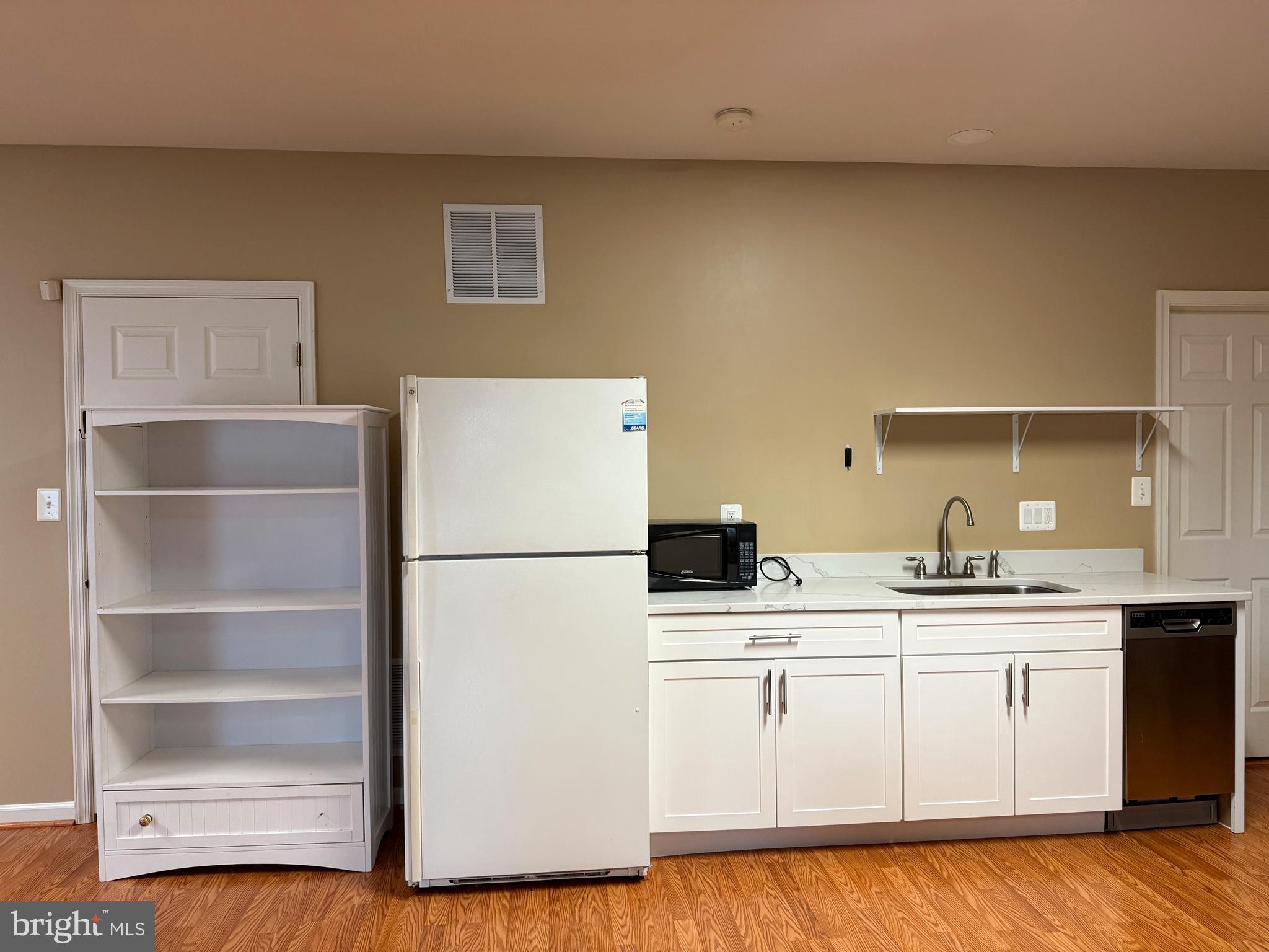 MIDDLETON FARM - Residential Lease