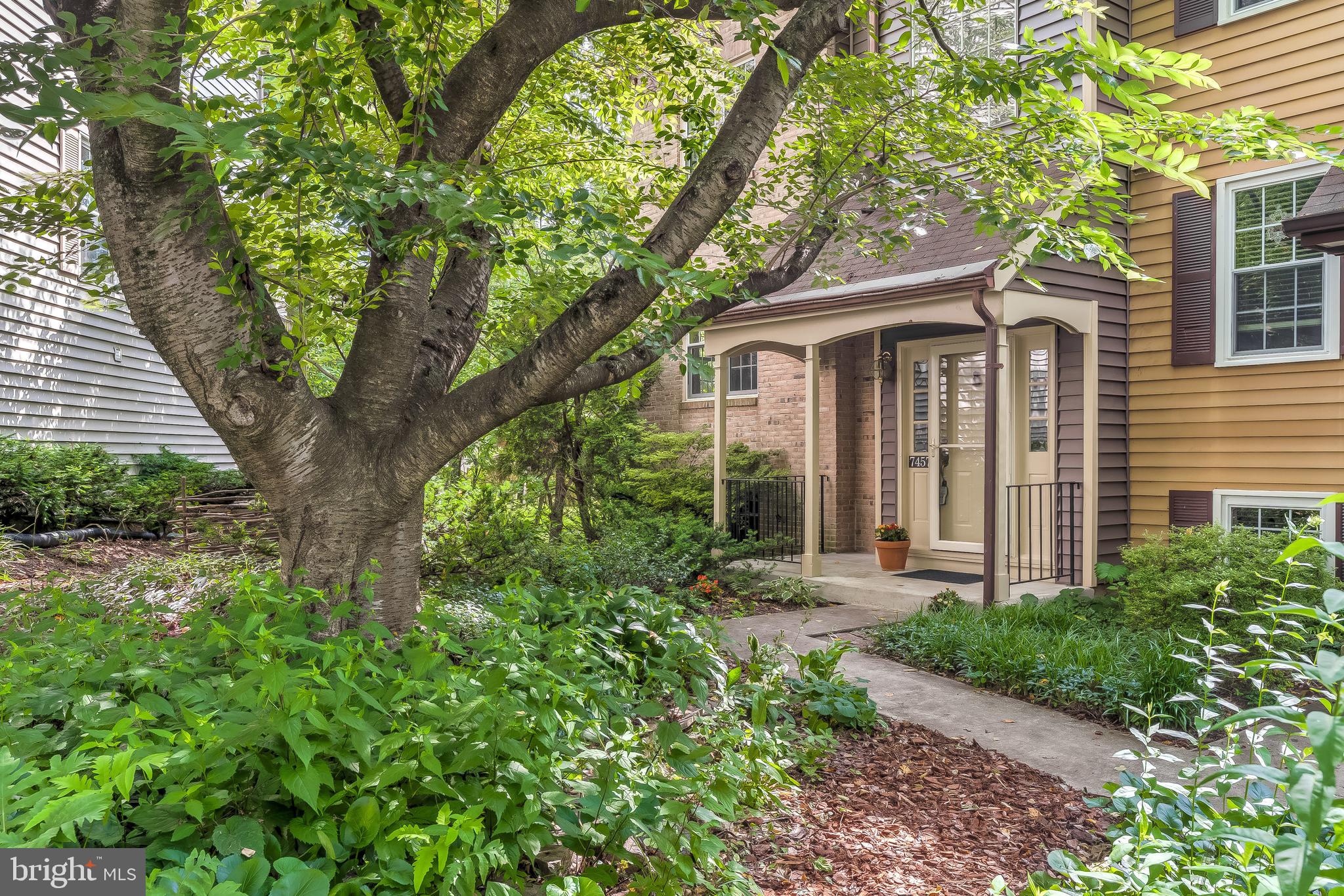 VILLAGE OF OWEN BROWN - Residential