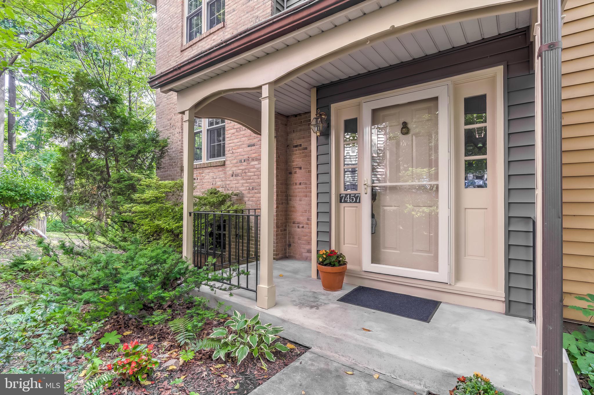 VILLAGE OF OWEN BROWN - Residential