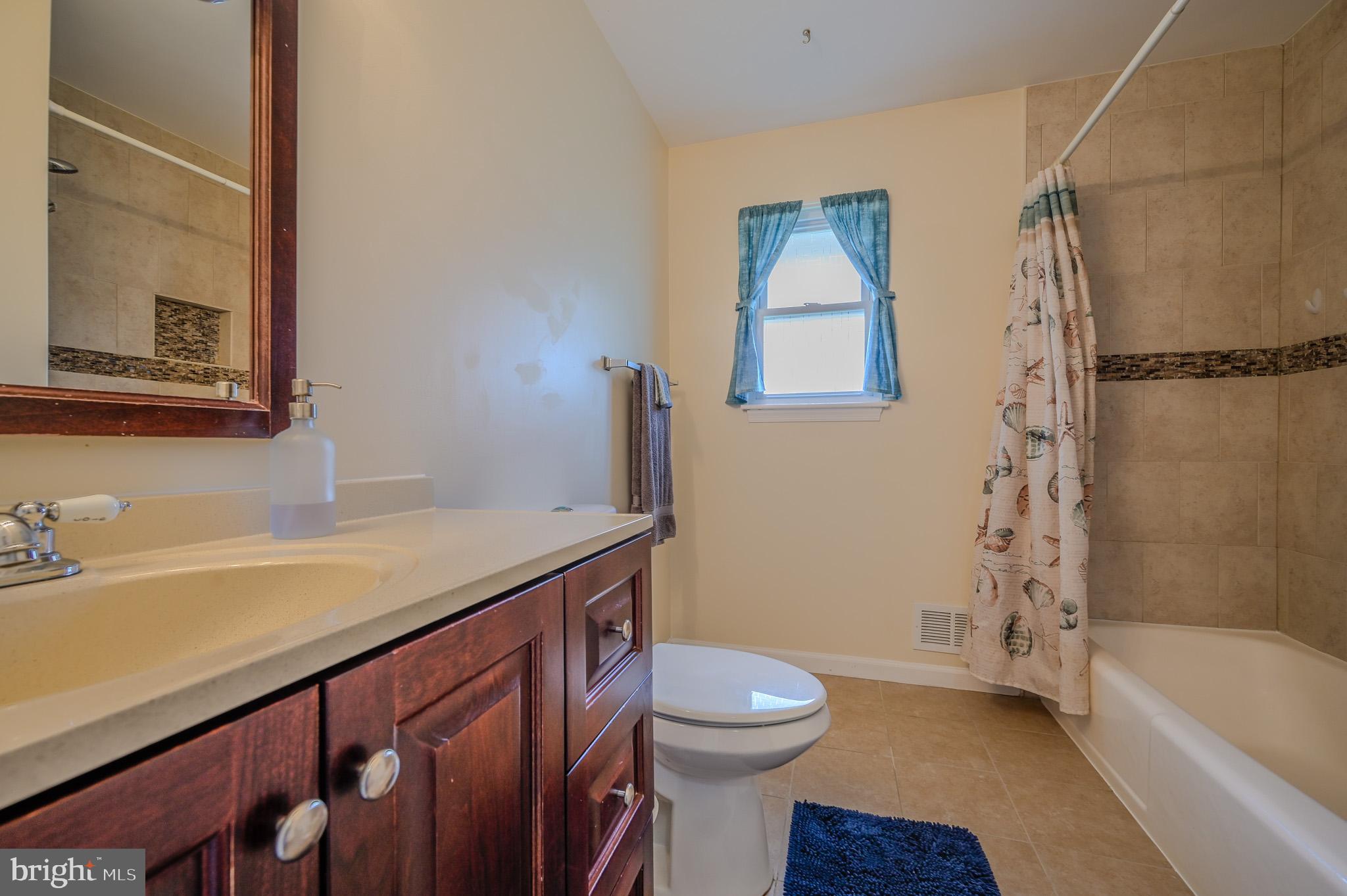 LAKE RIDGE - Residential