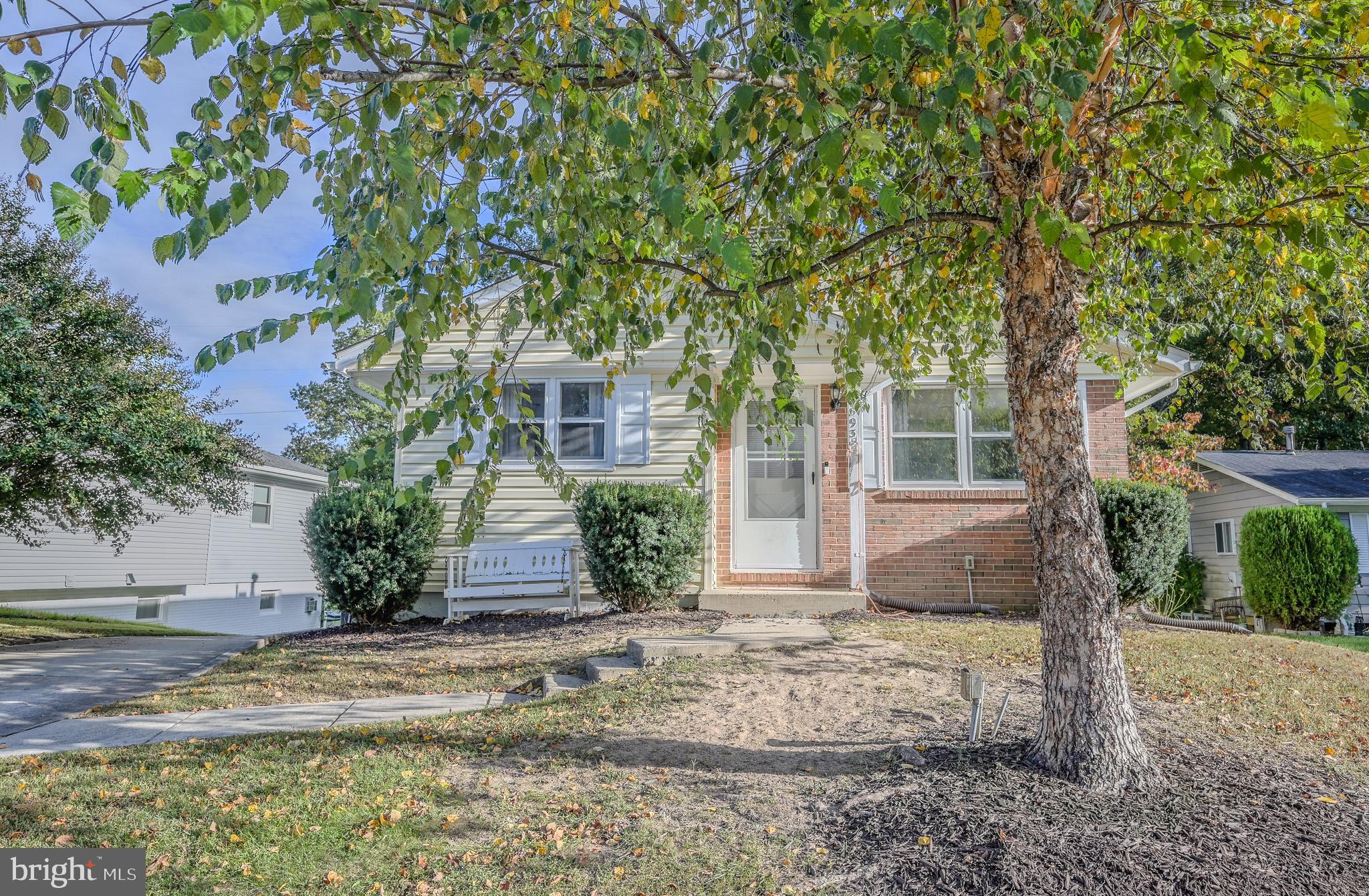 2893 CHALET COURT
