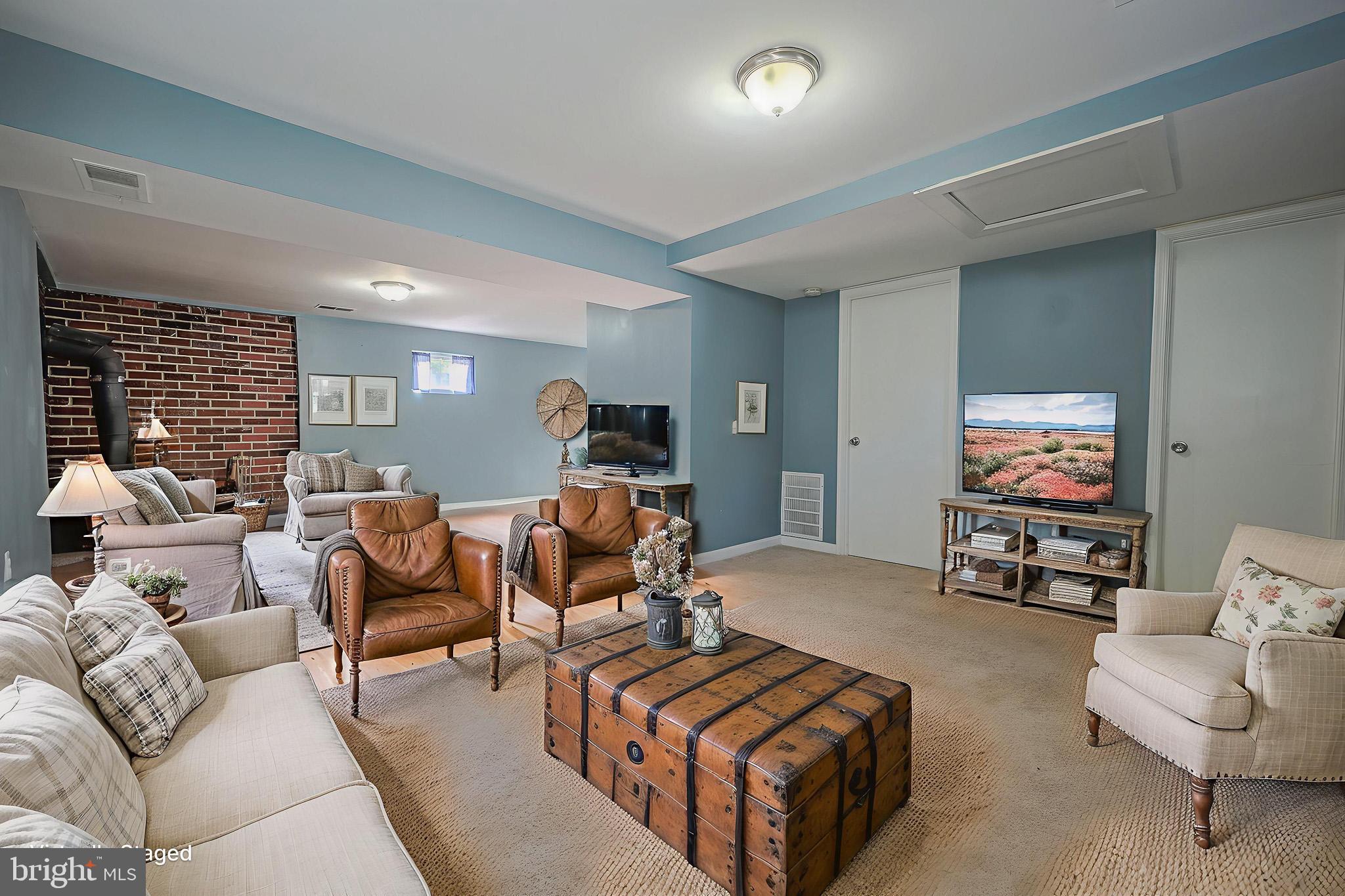 LAKE RIDGE - Residential