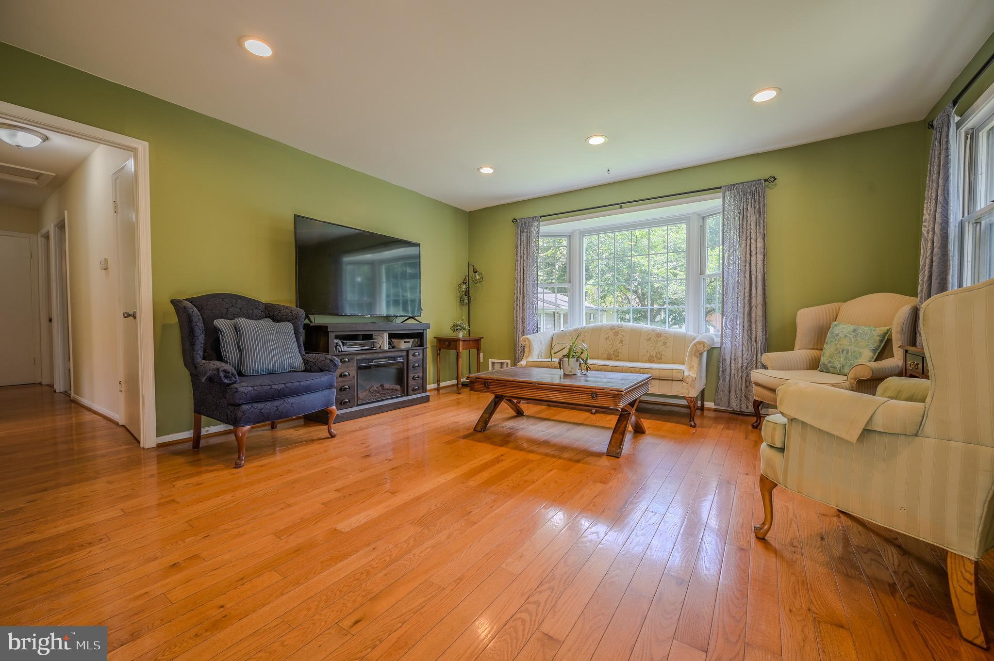 2893 CHALET COURT