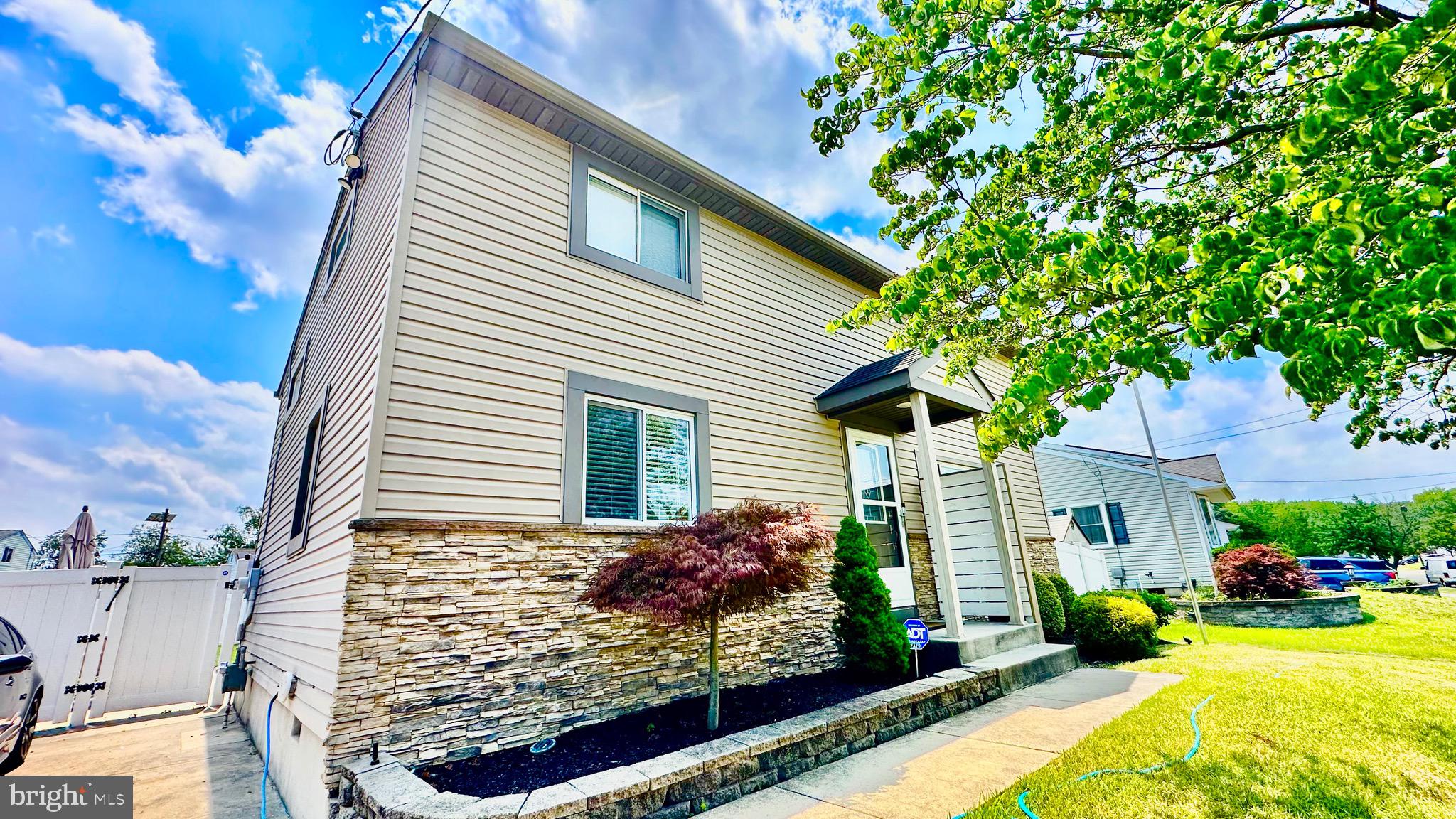 653 DETTMAR TERRACE