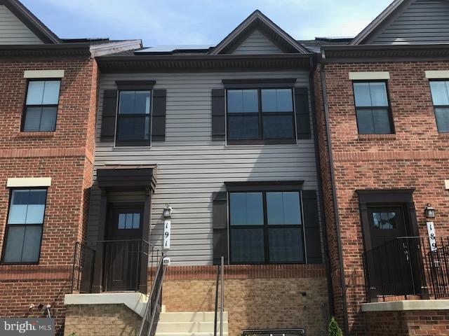 CLARKSBURG SQUARE - Residential