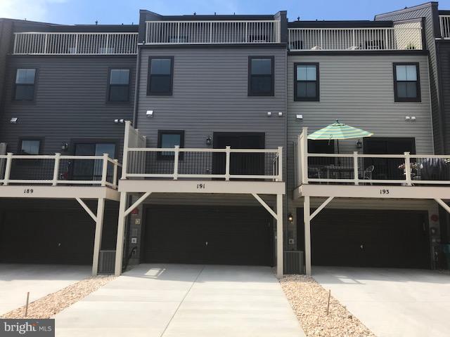 CLARKSBURG SQUARE - Residential