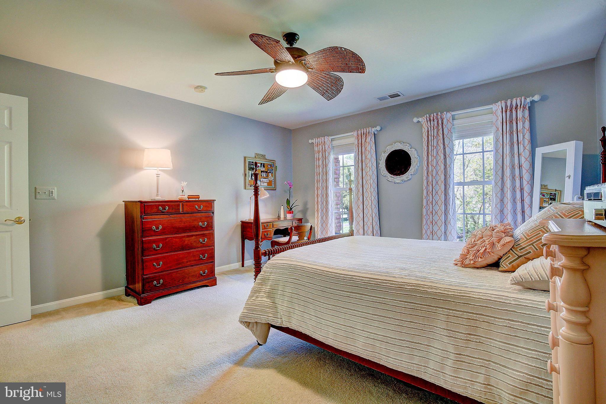 MOUNT TABOR GLEN - Residential