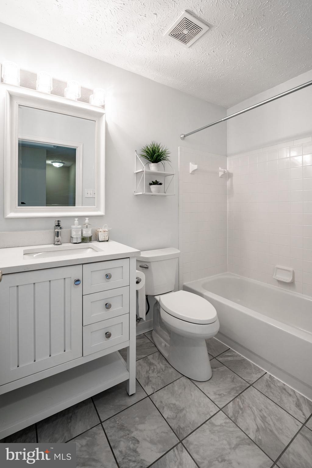 WILLOWOOD - Residential Lease