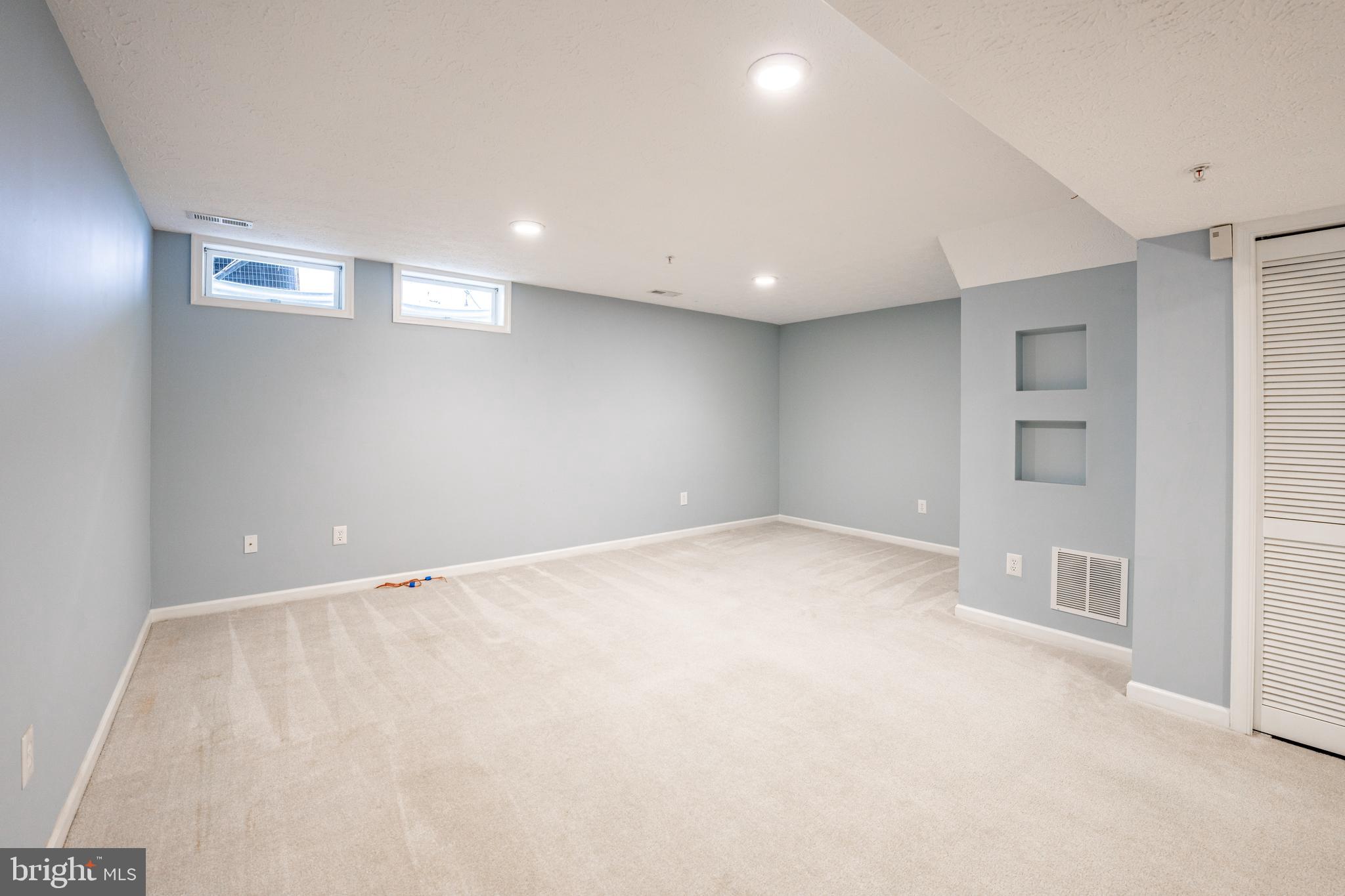 WILLOWOOD - Residential Lease