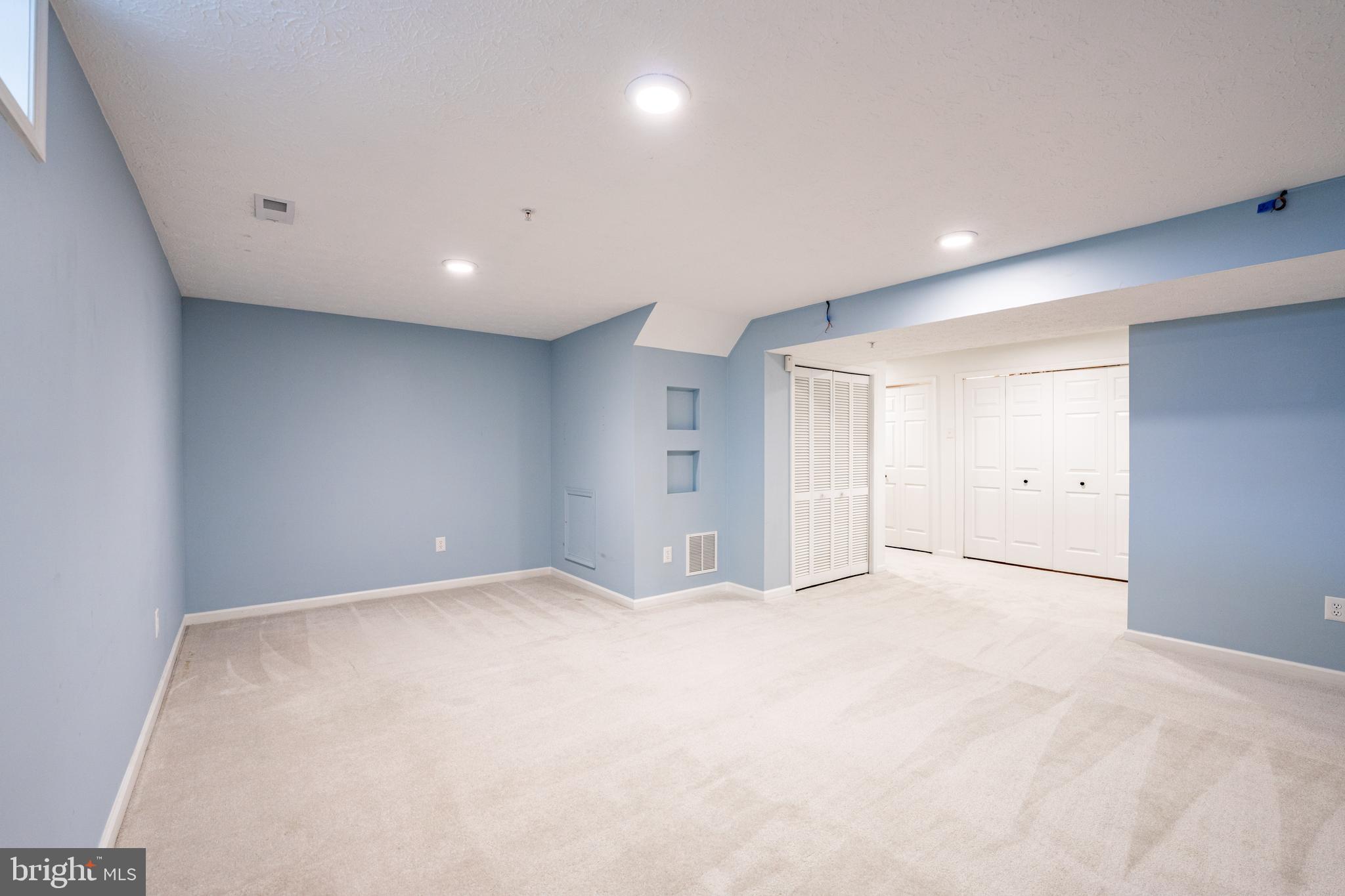 WILLOWOOD - Residential Lease