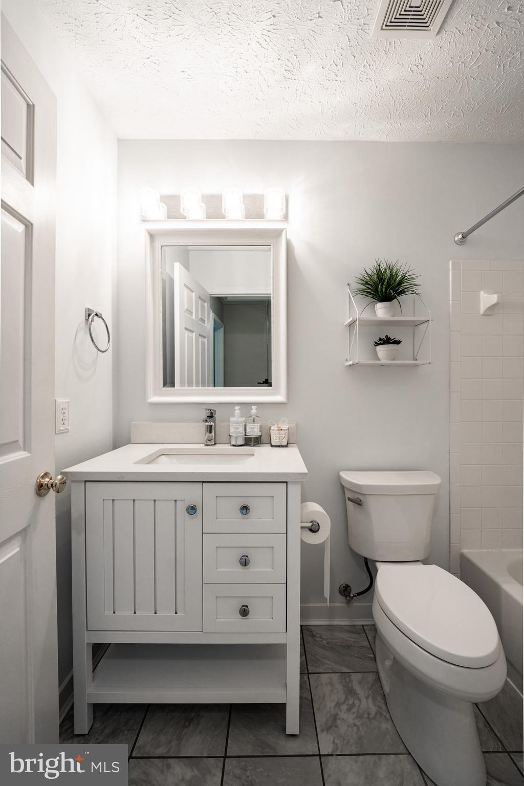 WILLOWOOD - Residential Lease