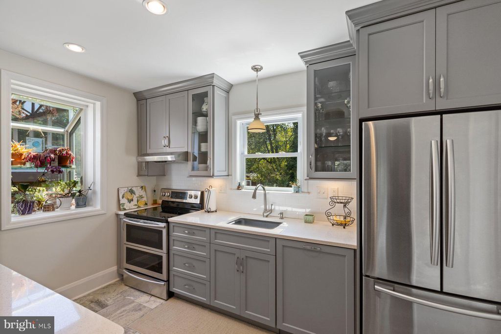 Photo of 1831 White Oak Avenue, BALTIMORE, MD 21234 (MLS # MDBC2139666)