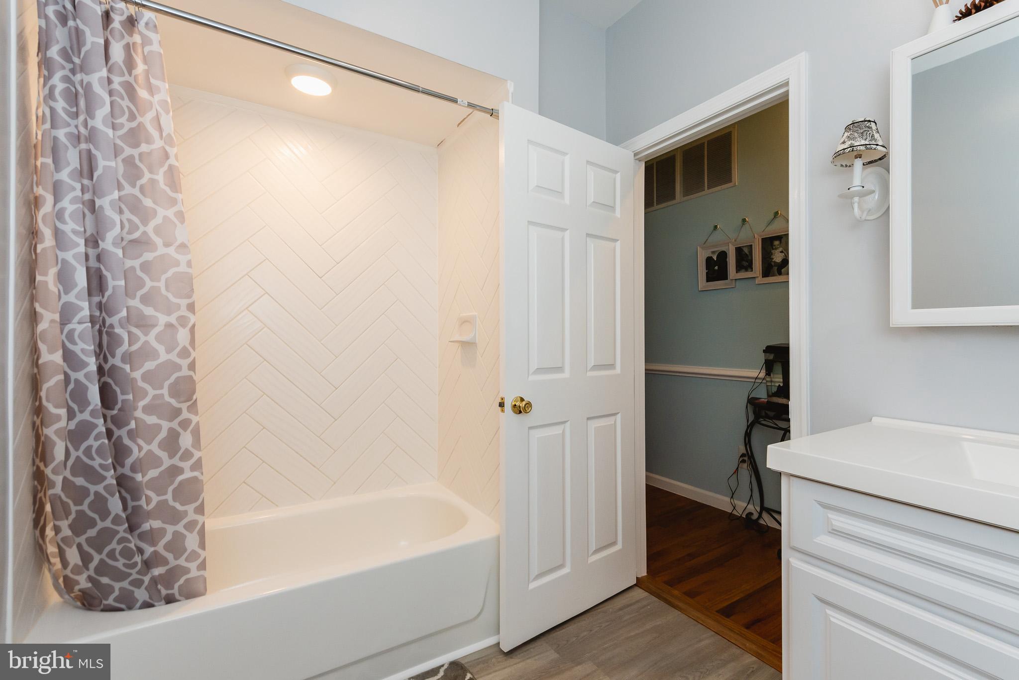 ABERDEEN HILLS - Residential