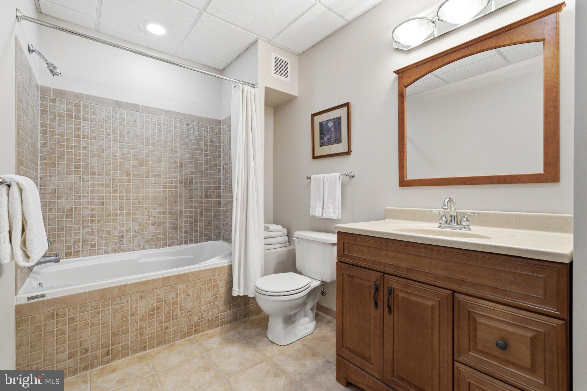 HARVEST KNOLLS - Residential