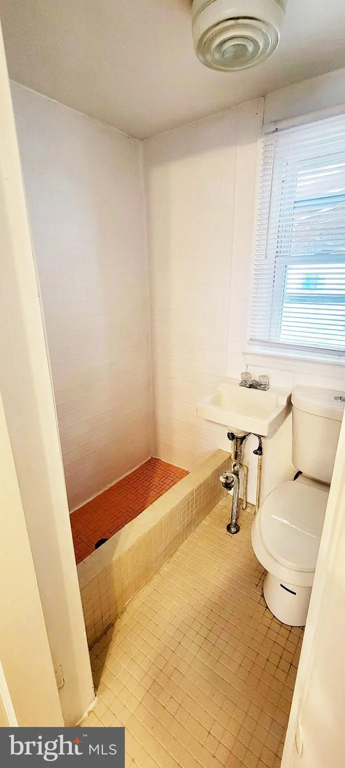Atlantic City, New Jersey 08401, United States, 1 Bedroom Bedrooms, ,1 BathroomBathrooms,Residential,Pending,100626