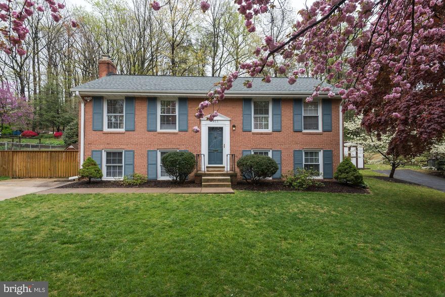 Beautifully updated home that has been meticulously maintained.  Natural light flows throughout very generous spaces.  You've patiently combed the spring inventory and now your patience pays off.  Open Sunday 2-4.