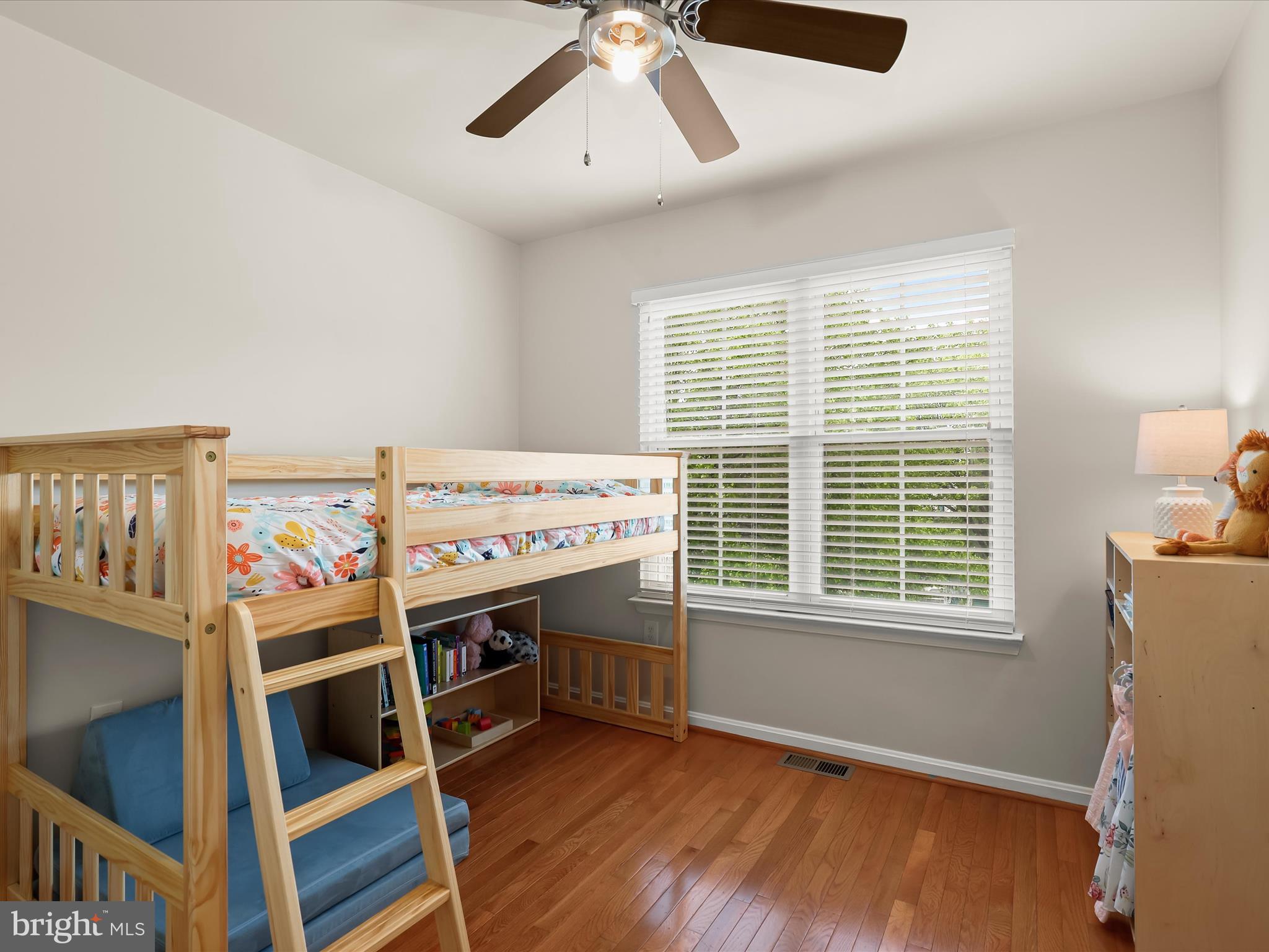 WILLIAMSBURG VILLAGE - Residential