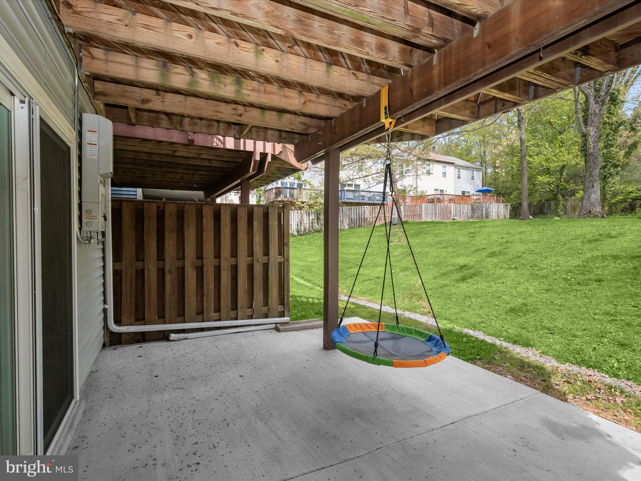 WILLIAMSBURG VILLAGE - Residential