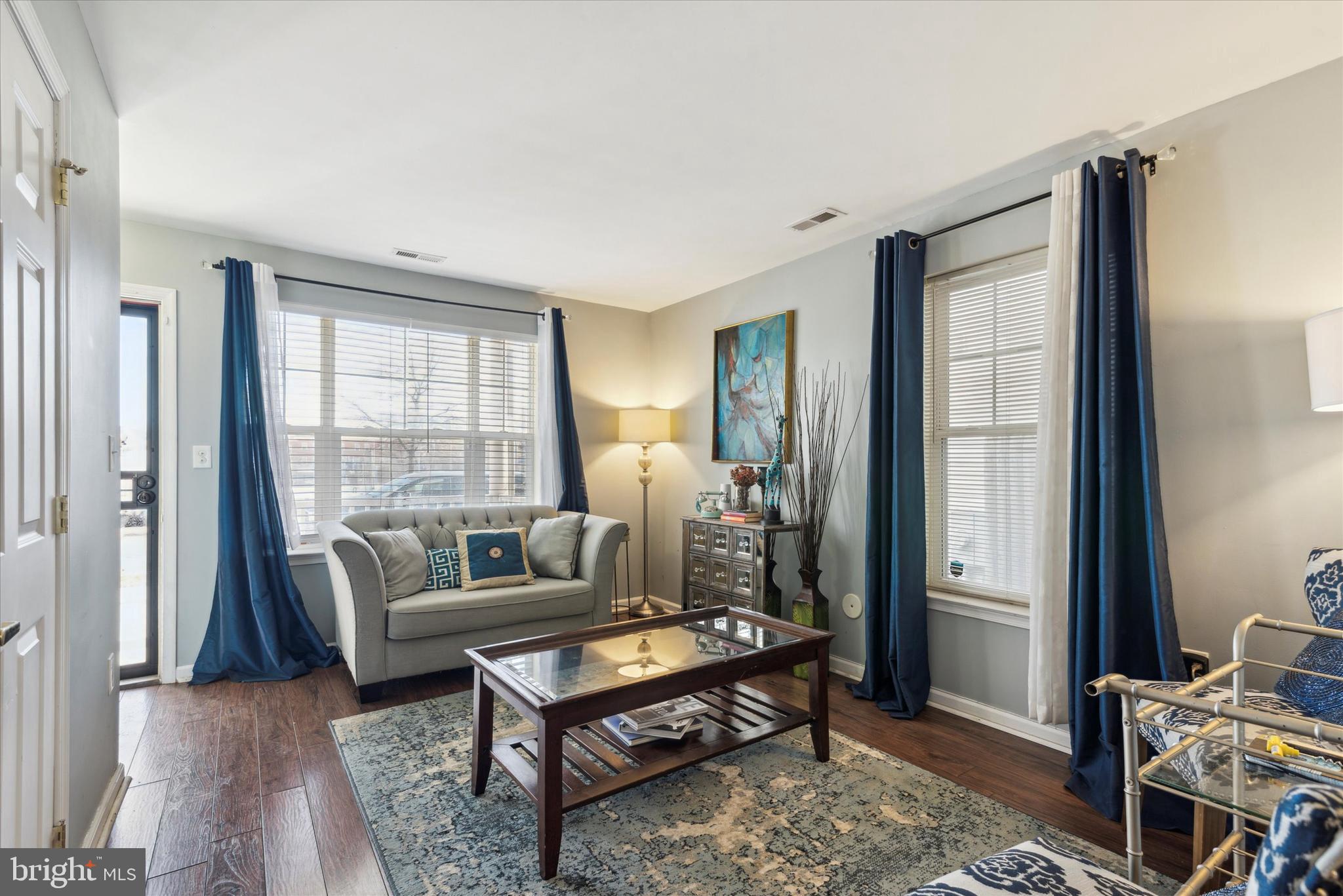 MANTUA - Residential Lease