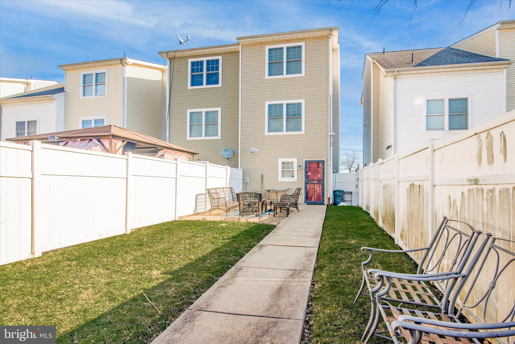 MANTUA - Residential Lease