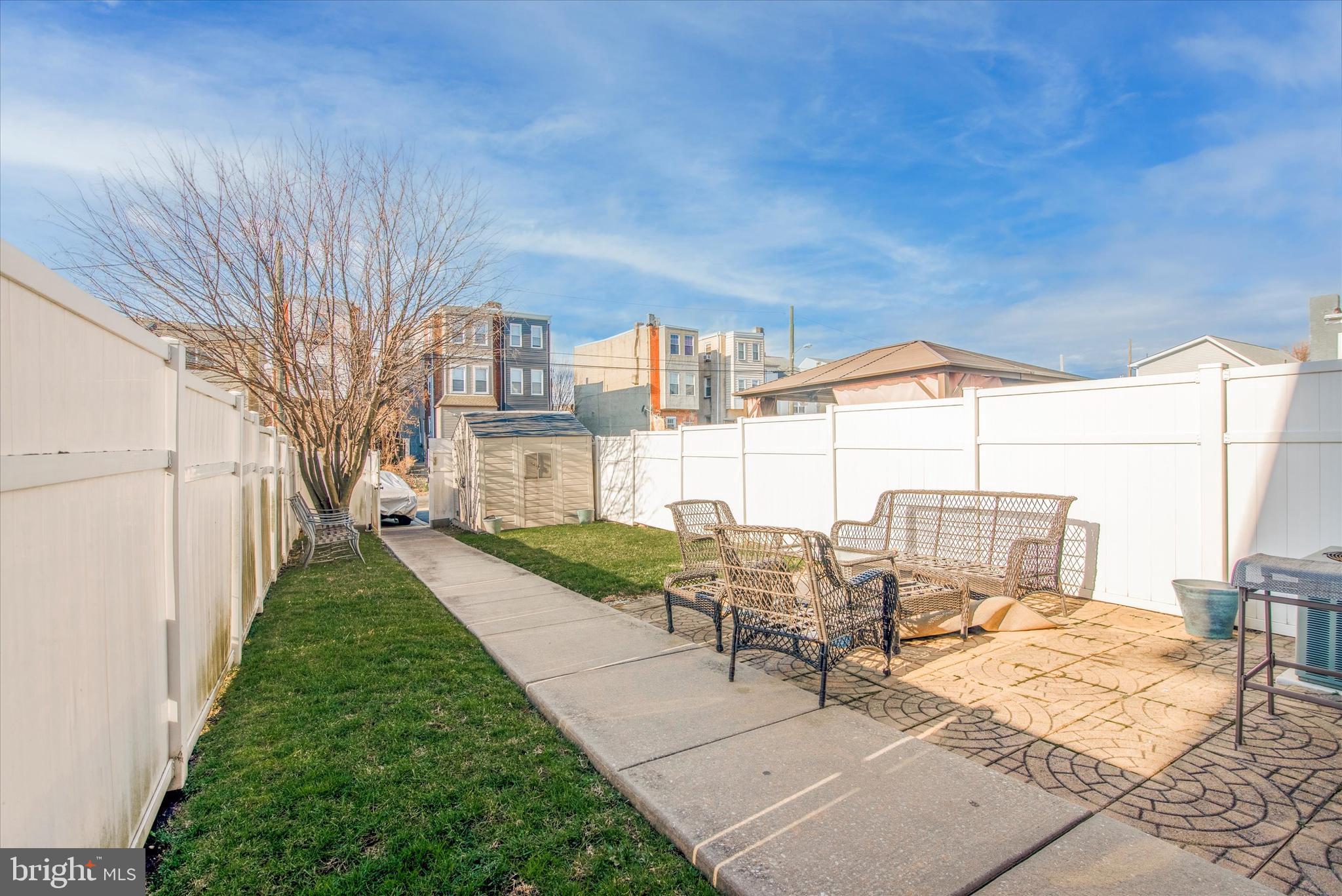 MANTUA - Residential Lease