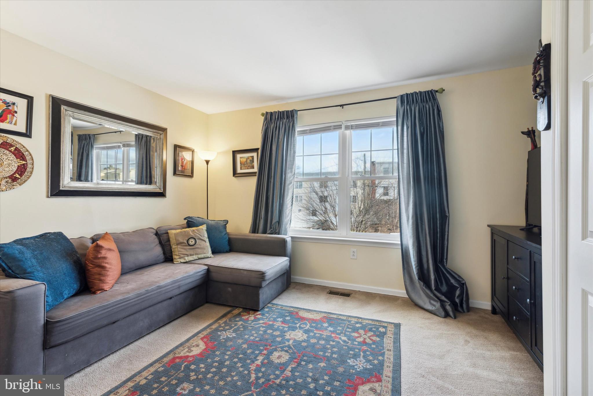 MANTUA - Residential Lease