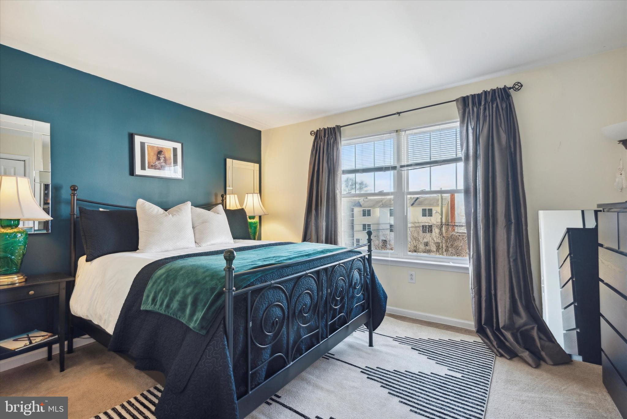 MANTUA - Residential Lease