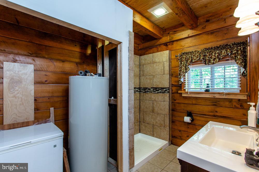 POTOMAC VALLEY OVERLOOK - Residential