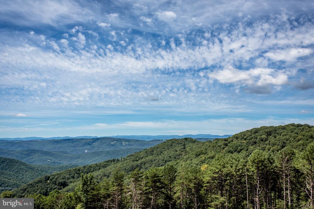 POTOMAC VALLEY OVERLOOK - Residential