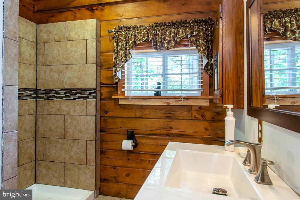 POTOMAC VALLEY OVERLOOK - Residential