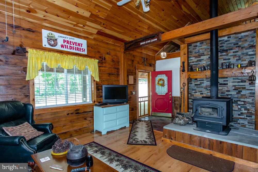 POTOMAC VALLEY OVERLOOK - Residential