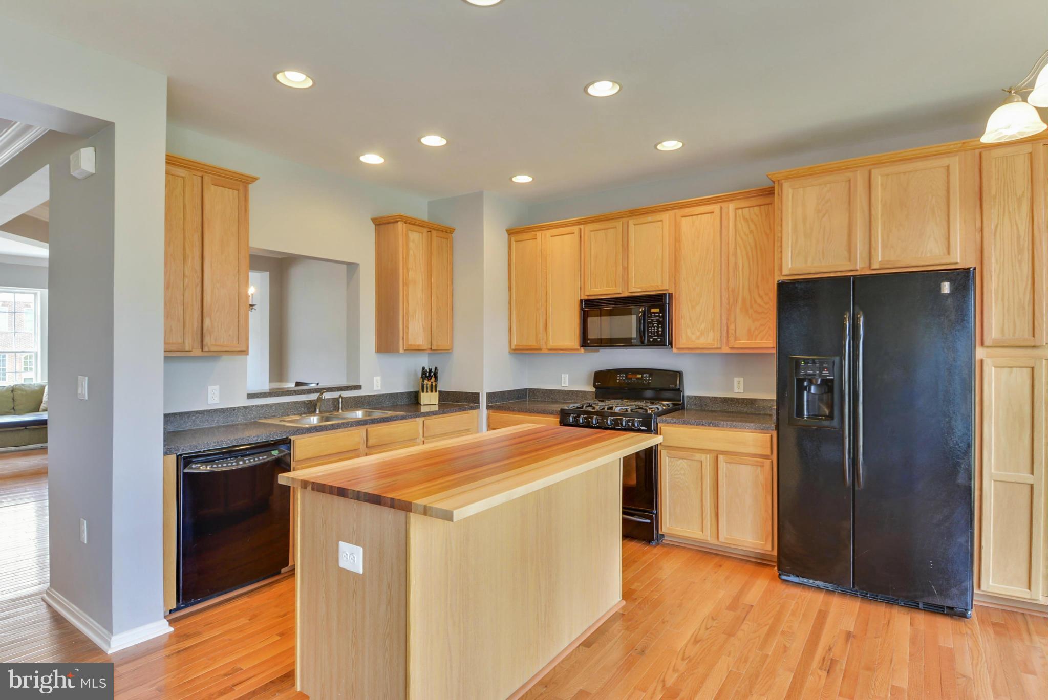 PORT POTOMAC - Residential