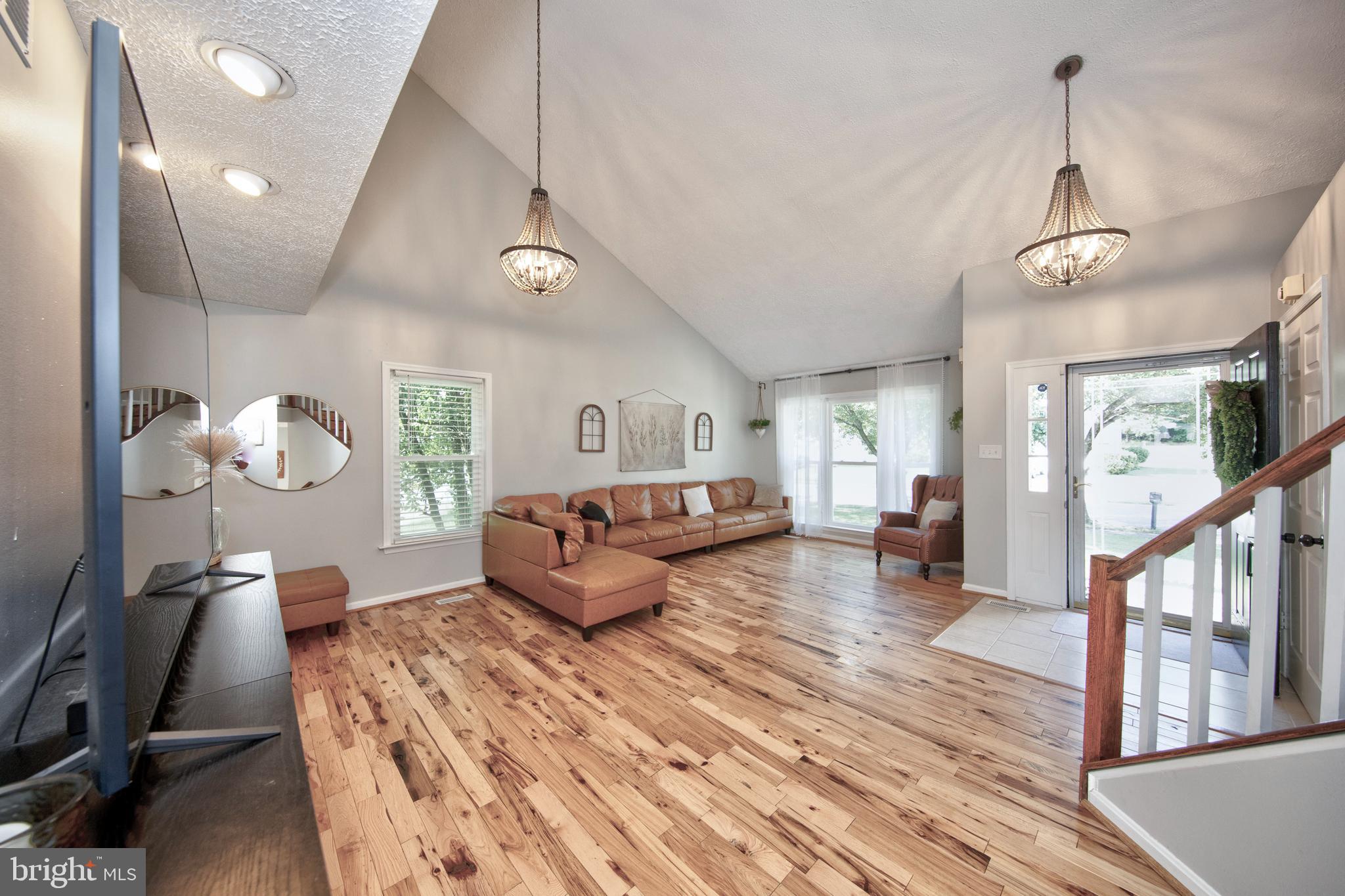 1407 VALLEY FORGE WAY