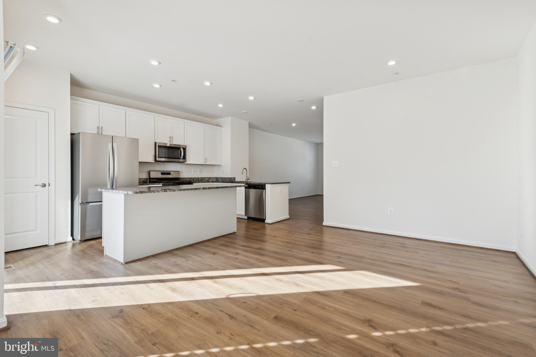 WOLF RUN LANE - Residential