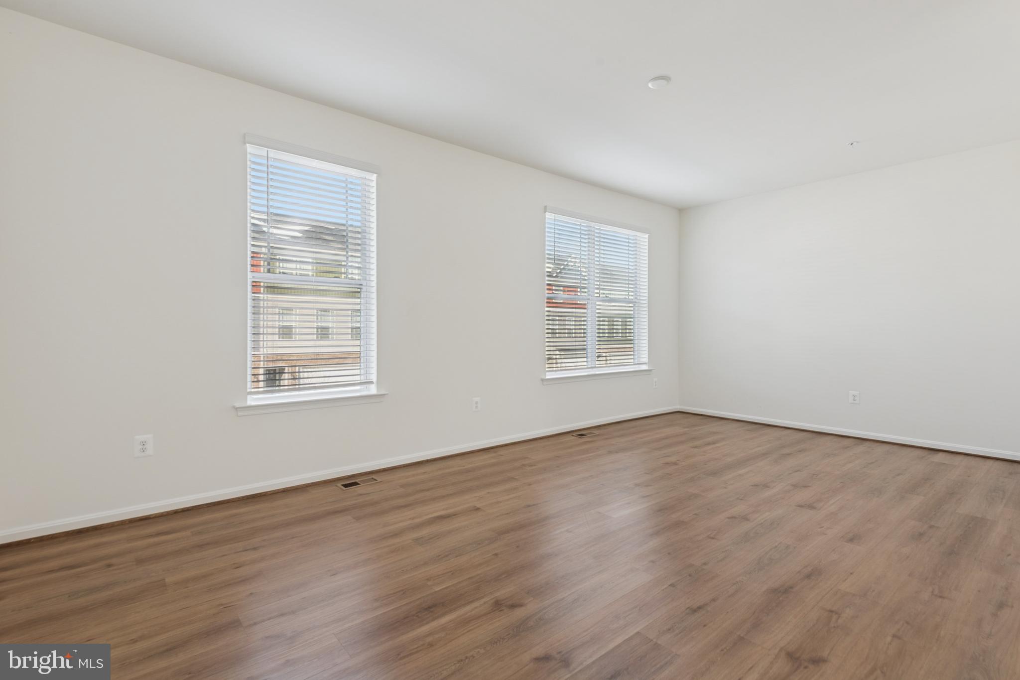 WOLF RUN LANE - Residential