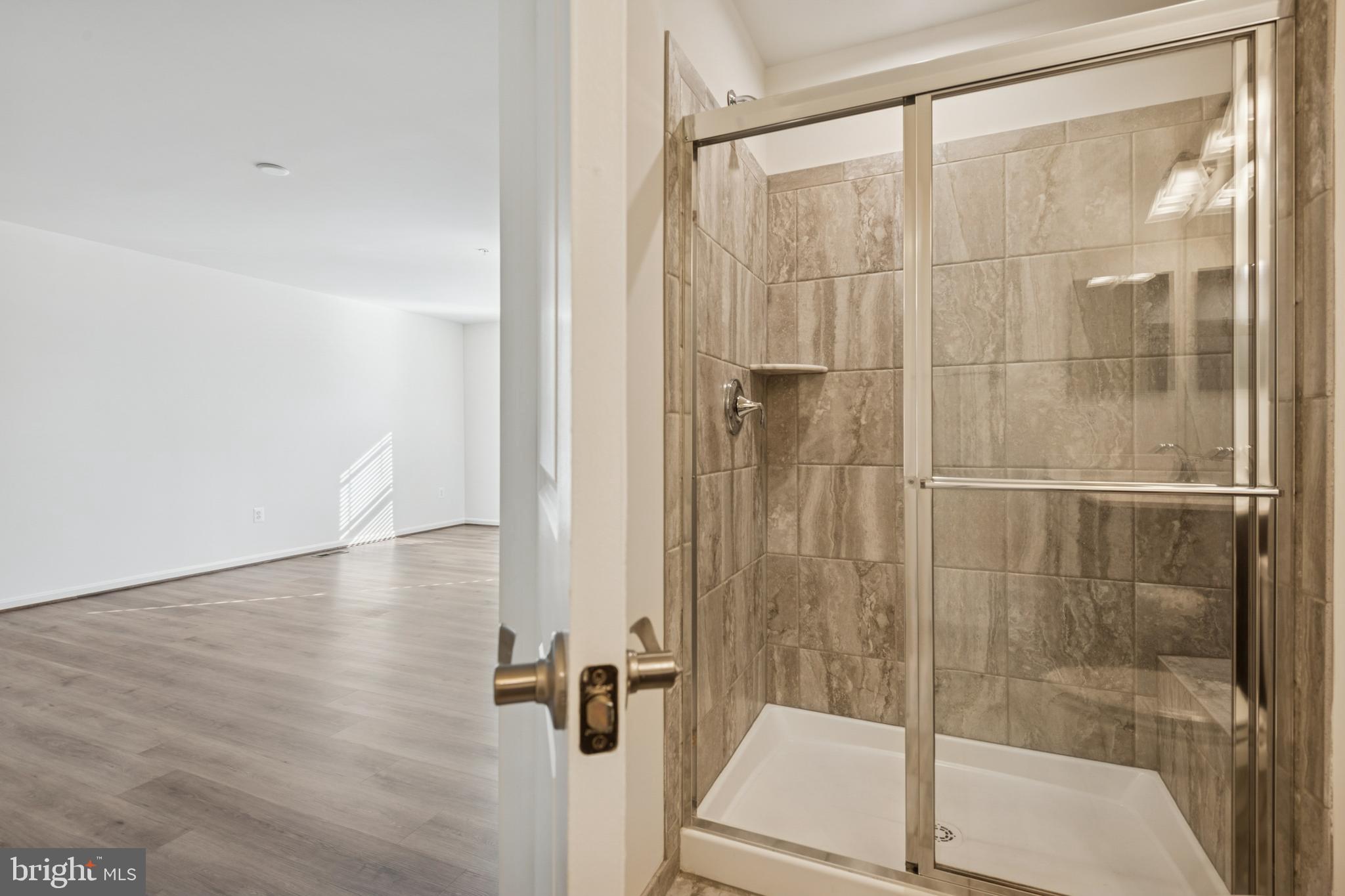 WOLF RUN LANE - Residential