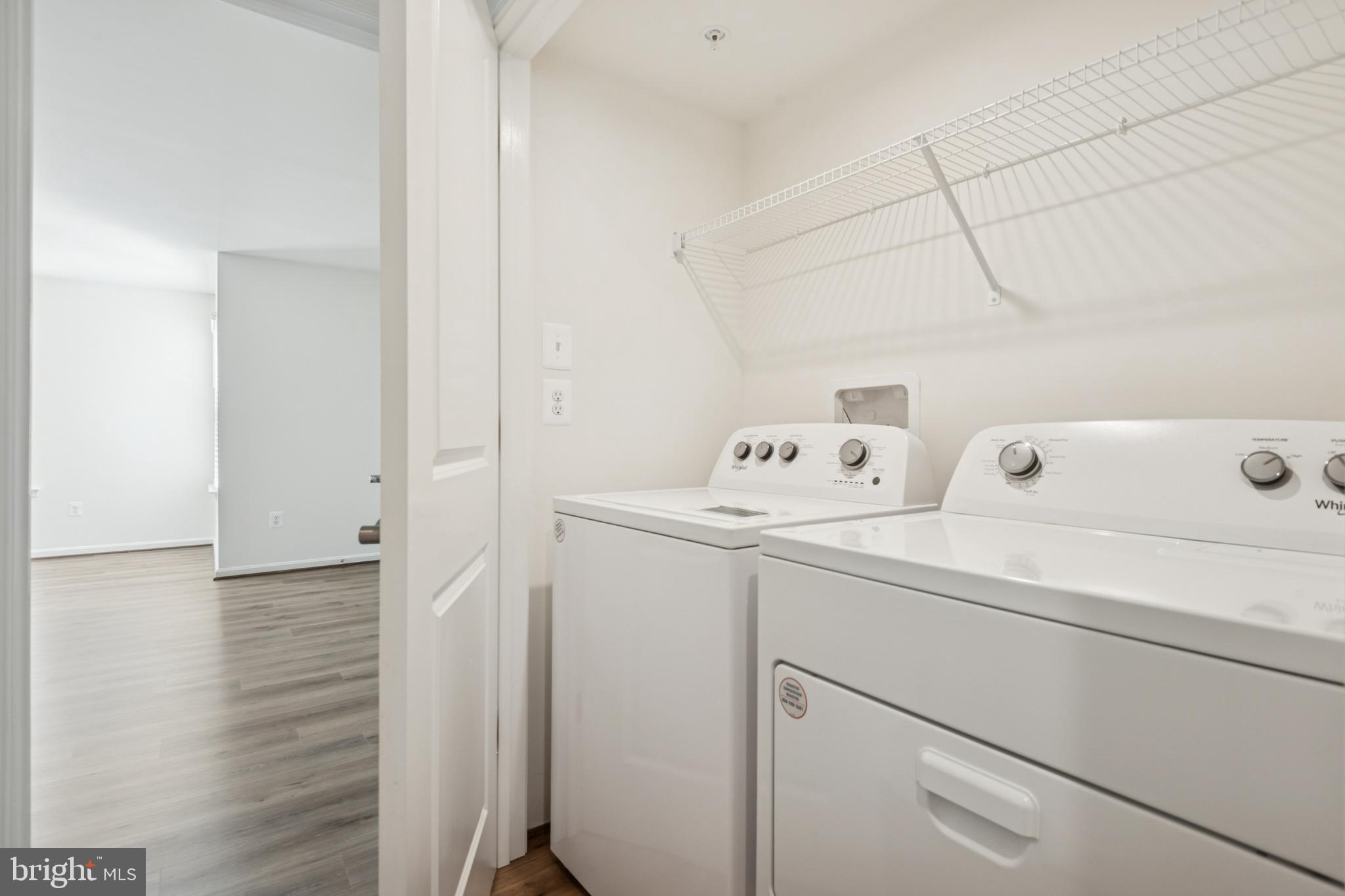 WOLF RUN LANE - Residential