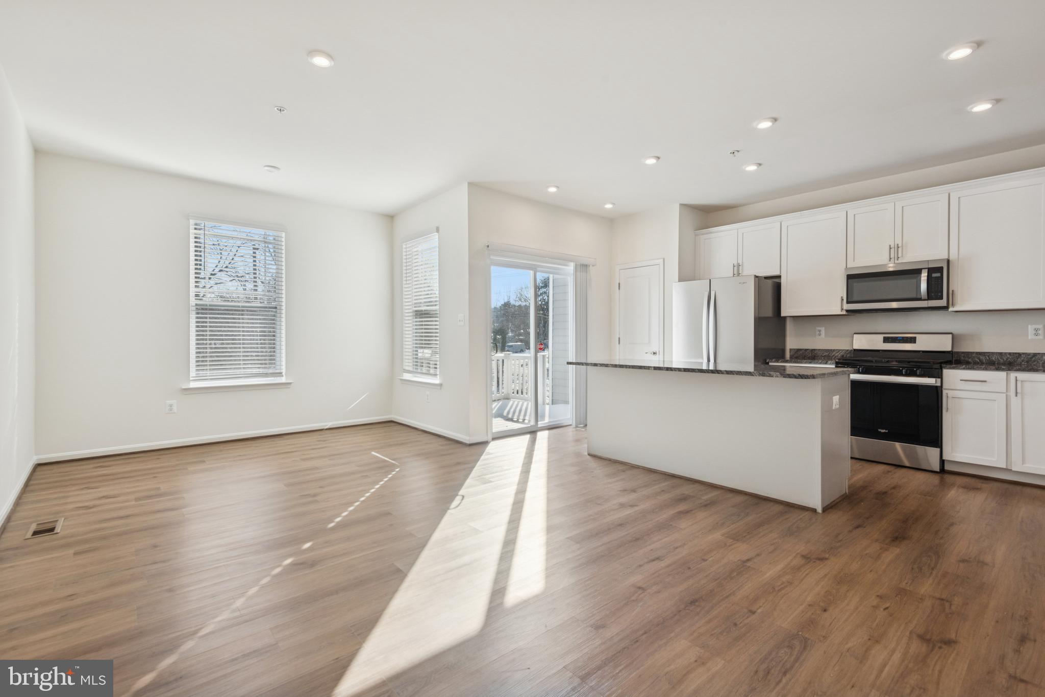 WOLF RUN LANE - Residential