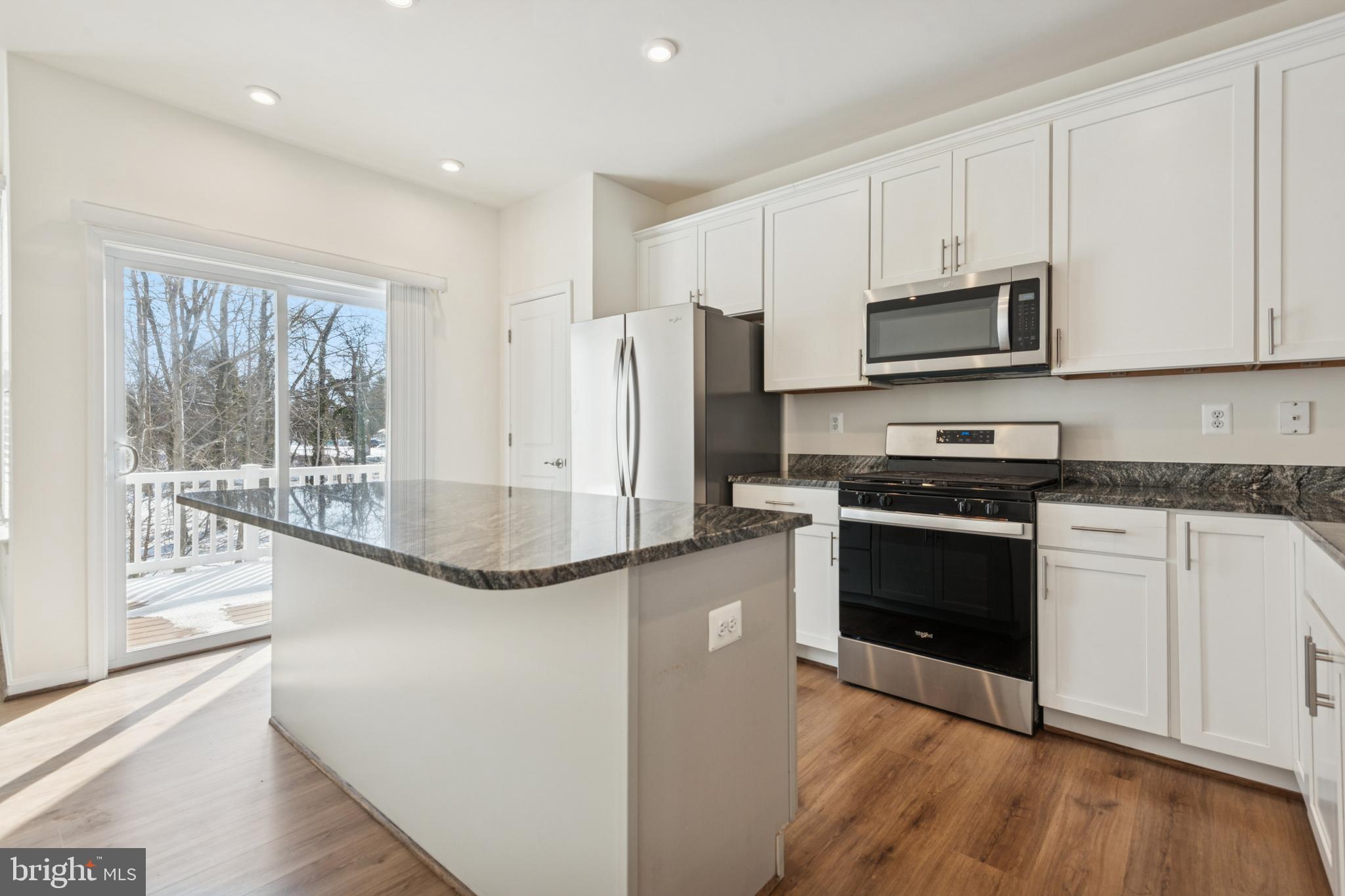 WOLF RUN LANE - Residential