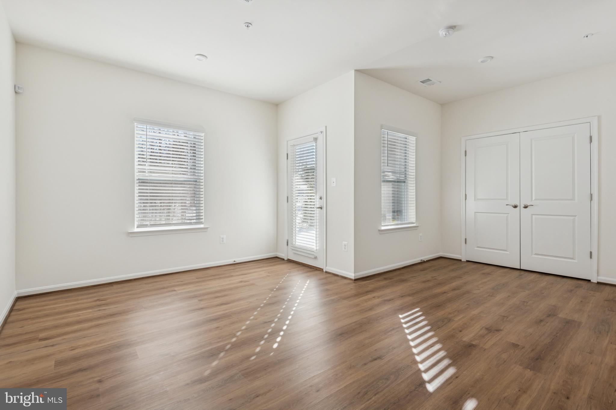 WOLF RUN LANE - Residential